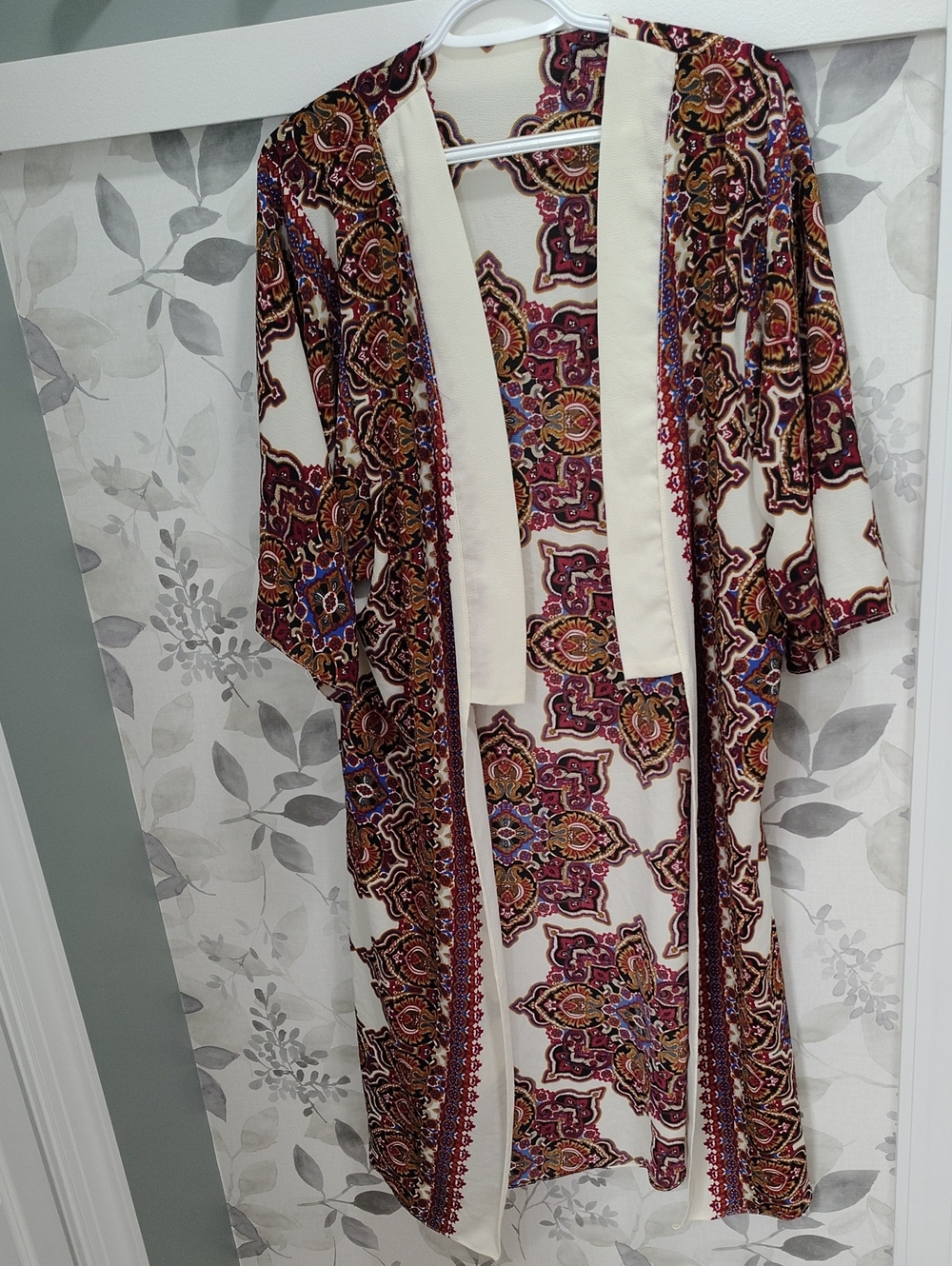 Women's Cream & Burgundy Patterned Open Front Kimono